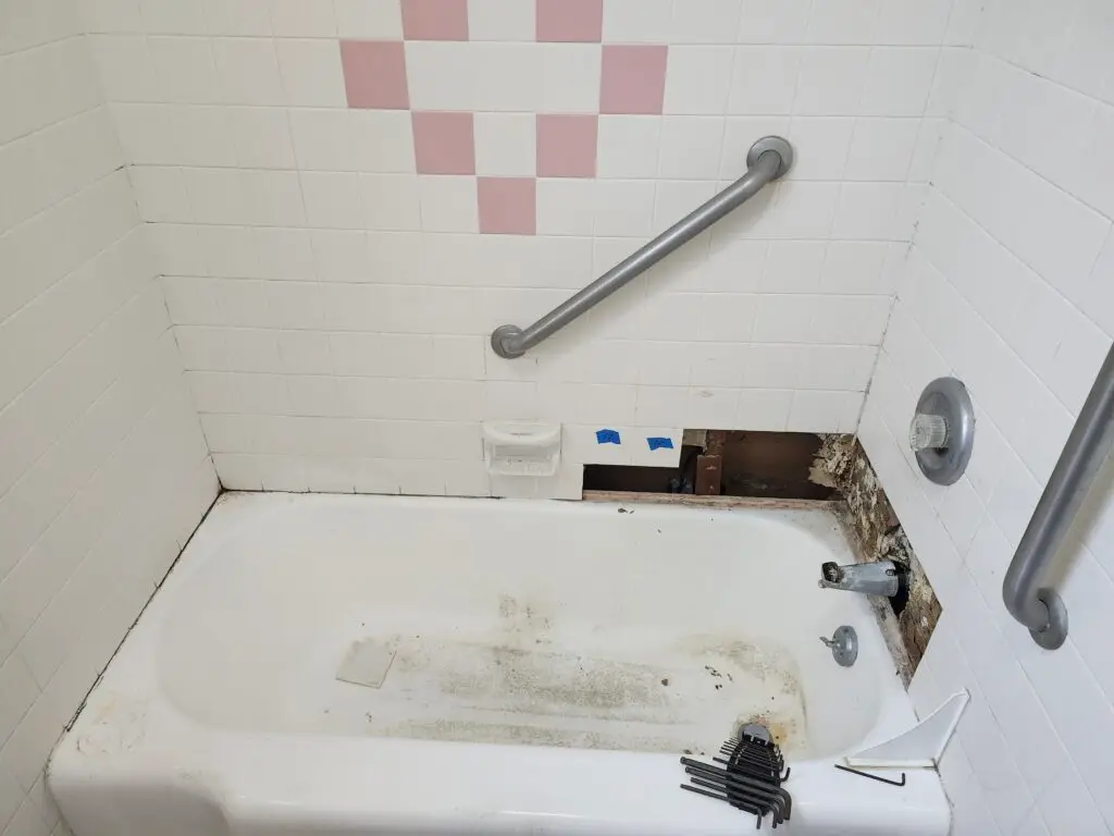 Bathroom Tile and Tub Repair in Berlin — bathroom tile and tub repair services